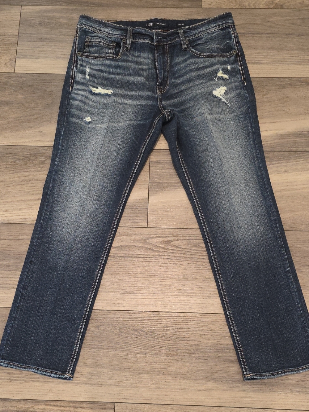 BKE Men’s Distressed Medium Blue Straight Jeans